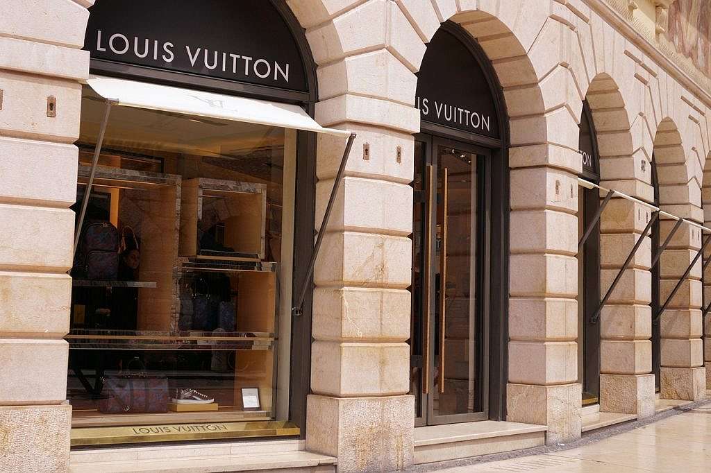 luxury-1487548_1280
